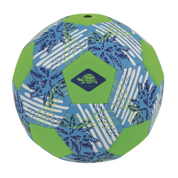Bunter Ball mit blau-grünem Blättermuster und Schildkröt Logo.