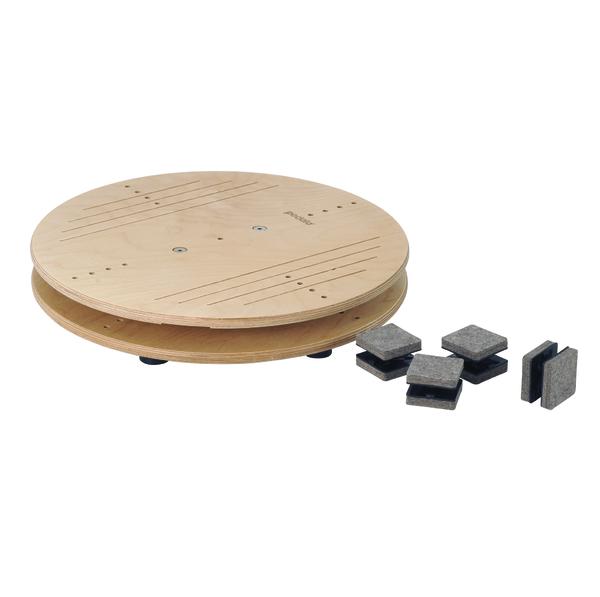 Balancierbrett aus Holz mit rutschfesten Filzgleitern für Gleichgewichtstraining.
