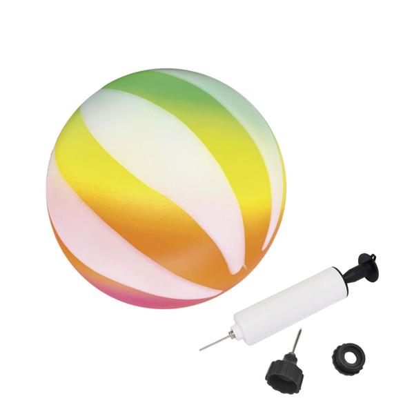 Aufblasbare bunte Strandball mit Handpumpe und Aufsatz zum schnellen Aufblasen.