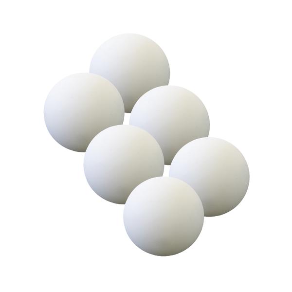 Sechs weiße Tischtennisbälle auf weißem Hintergrund.