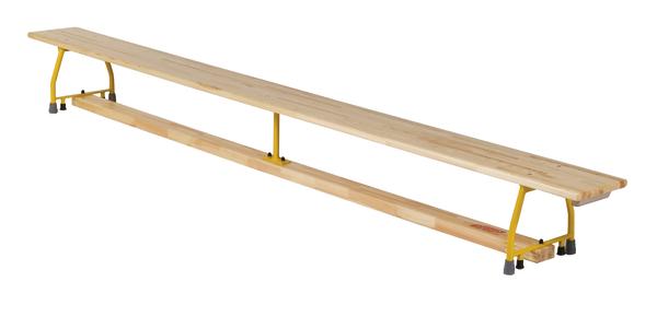 Bank aus Holz mit gelben Metallbeinen, langer Sitzfläche und Ablage darunter.