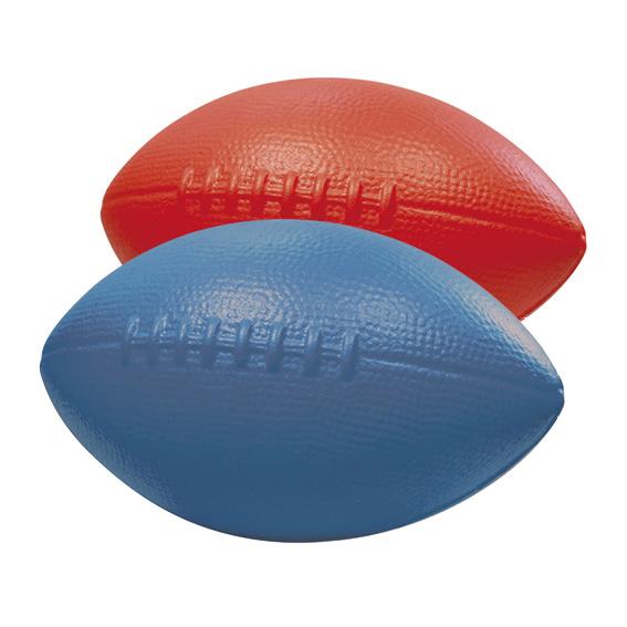 Zwei American Football Bälle in Rot und Blau auf weißem Hintergrund.